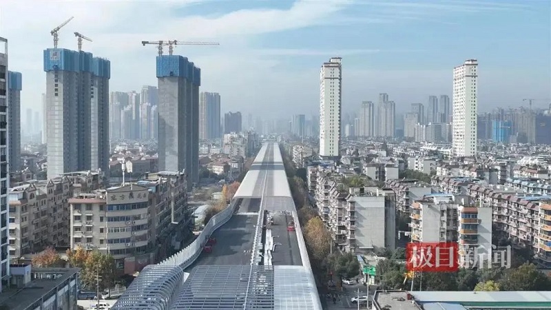 湖北首例 | 光伏声屏障开启武汉友谊大道“静音发电”新模式